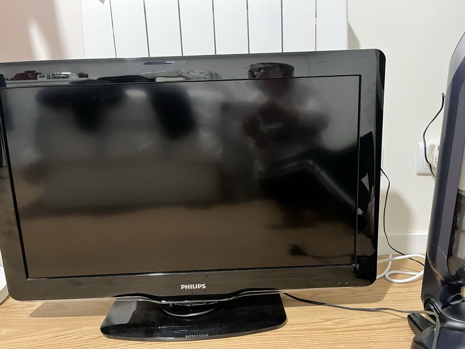 Televisao philips a funcionar corretamente de 32cms