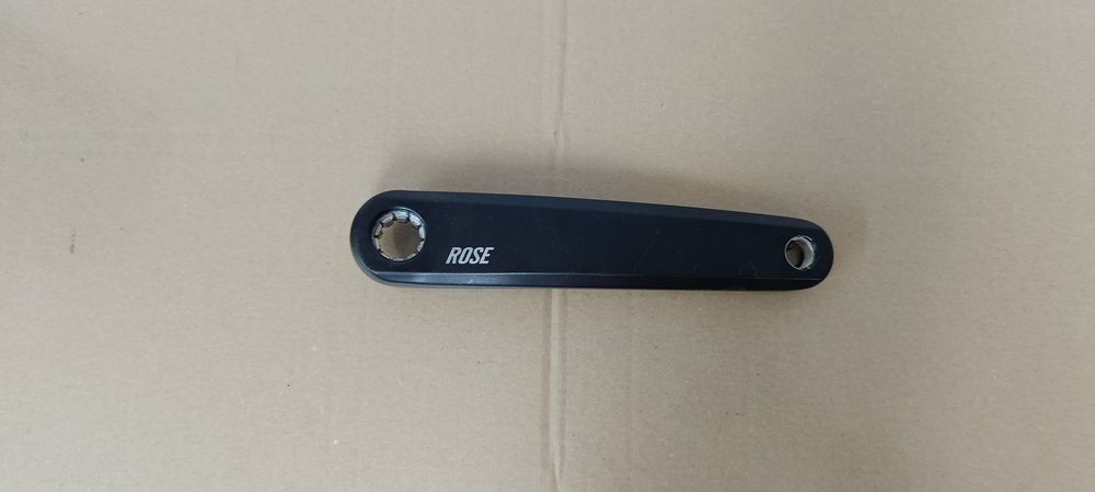Prawe ramię. Korba Miranda Rose Bosch 2 generacja