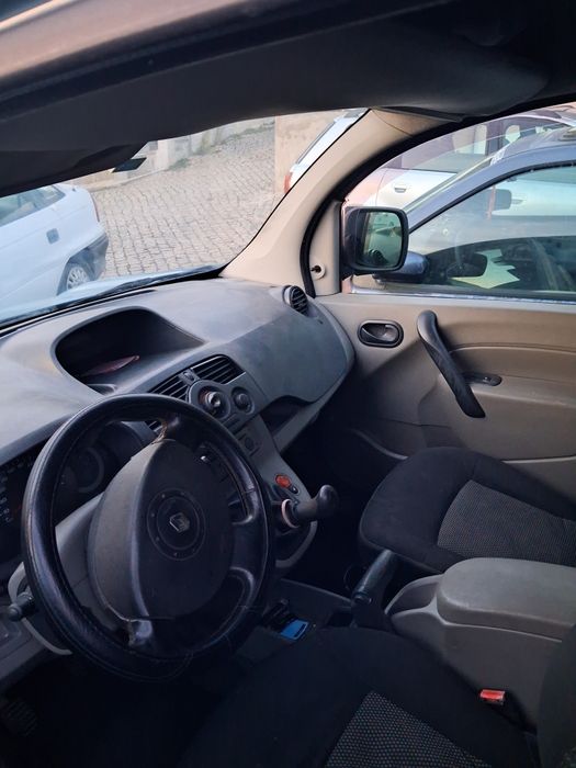 Renault kangoo de 2008 salvado