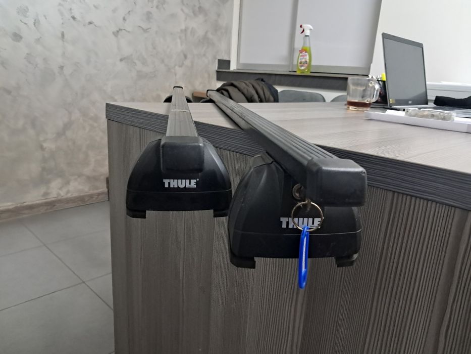 Belki dachowe relingi poprzeczne Thule