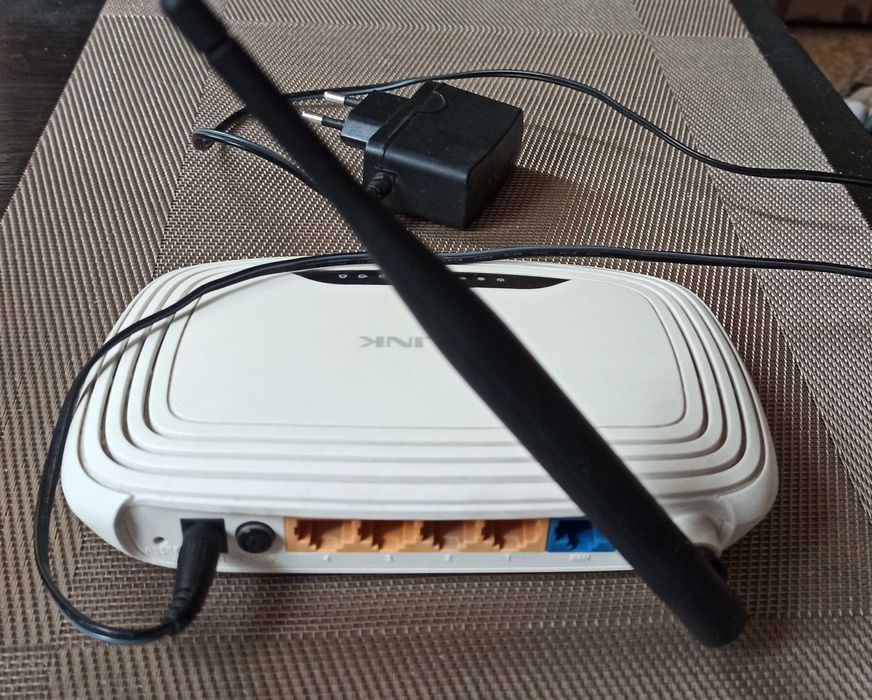 Маршрутизатор роутер  TP-LINK  TL-WR740N