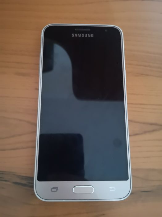 Samsung j3.      .