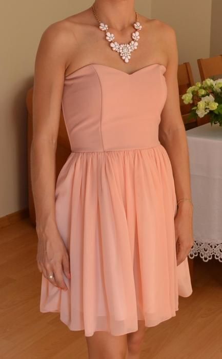 Piękna pudrowa sukienka nowa r.34