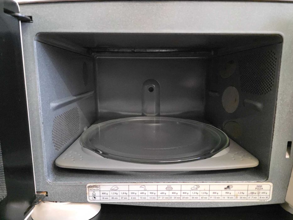 Micro-ondas Moulinex OptiGrill Duo Y87