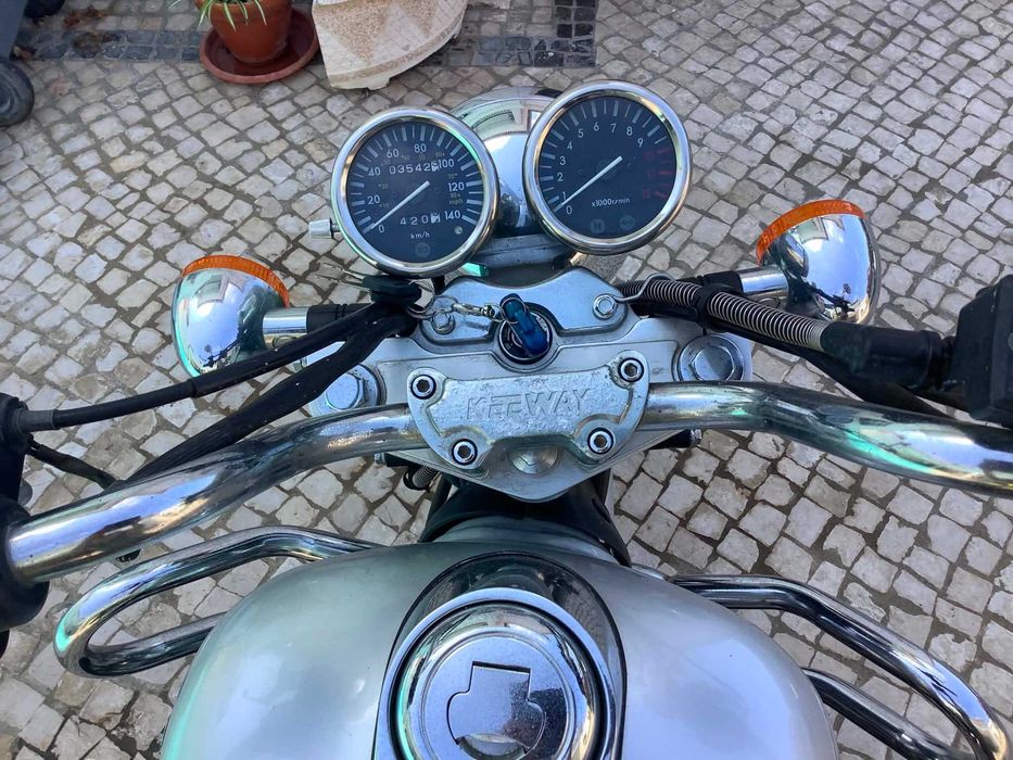 Keeway Superlight 125 – 125cc – Prateada