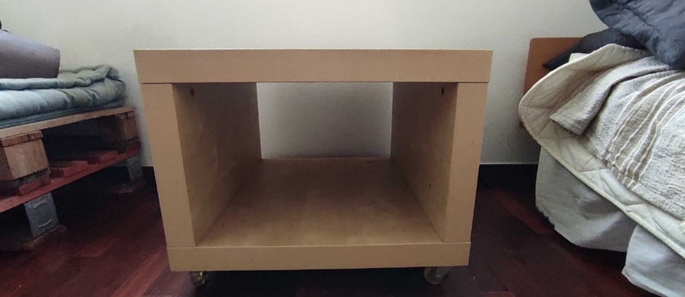 Mesa de Centro com Rodas IKEA - Bom Estado