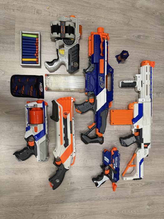 Продам игрушки-бластеры NERF