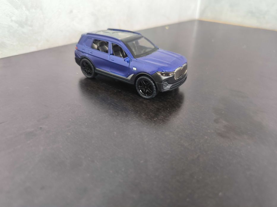 Модель авто BMW X7