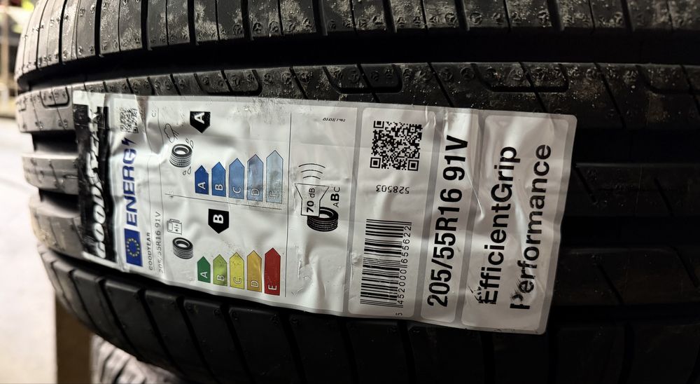 Продам резину 205 55 16 GOODYEAR EFFICIENTGRIP PERFORMANCE