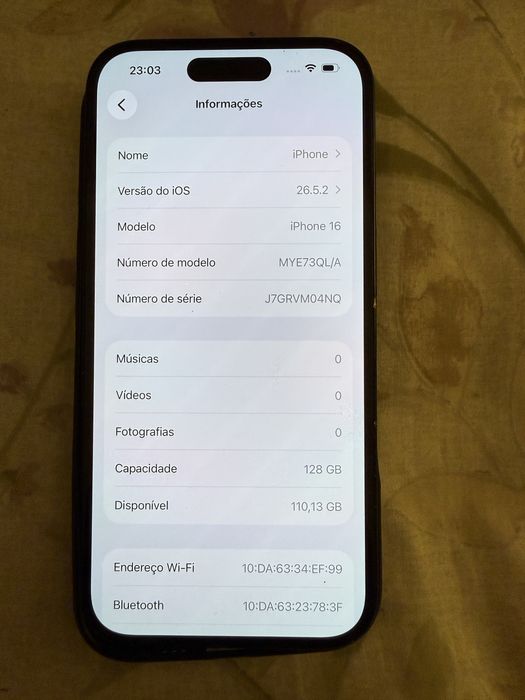 iPhone 16 128GB Preto - Traseira partida