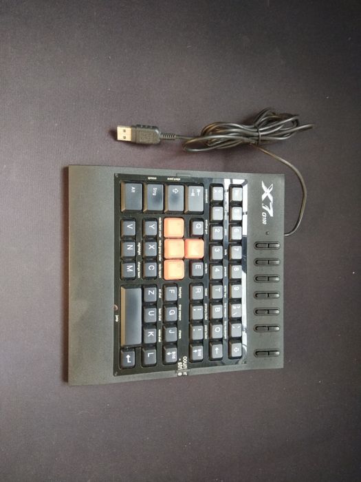 Gaming Keyboard64730285737985120