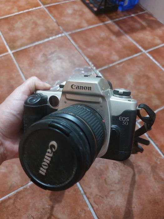 Canon EOS 50 + Objetiva Canon EF 28-80 mm