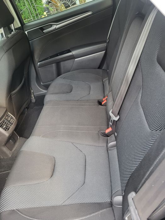 Ford mondeo salon pl
