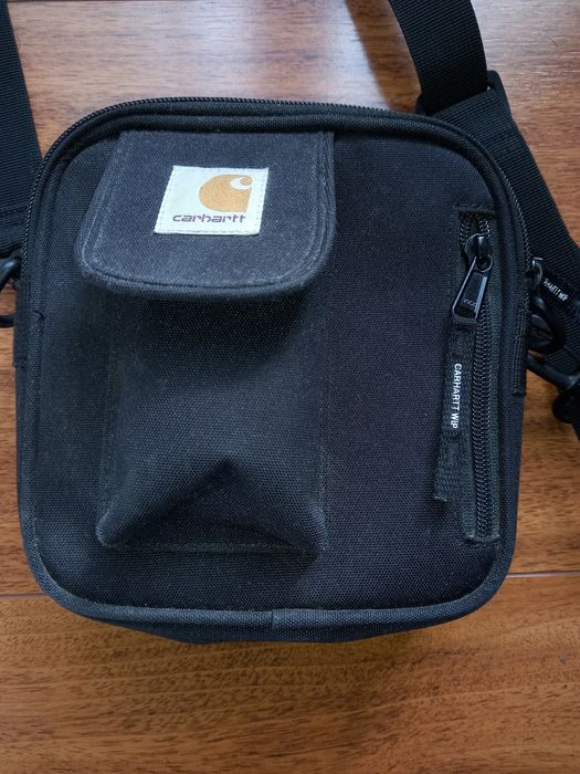 Bolsa carhartt  como nova