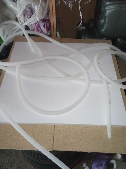 Труба ПВХ гибкая гофр., длина 2м, диаметр 24мм\20мм