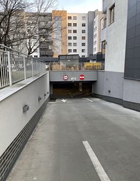 Miejsce parkingowe w garażu podziemnym Da Vinci Bulwar Dedala