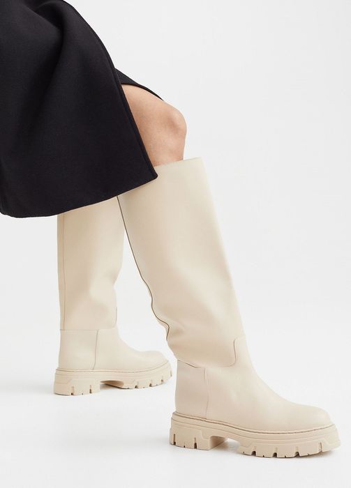 Чоботи від H&M молочні