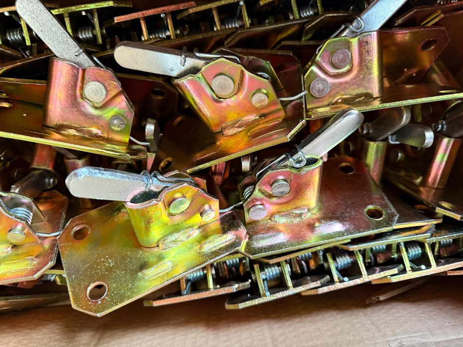 zaciski sprężynowy do szalowania żabka zestaw 50 sztuk