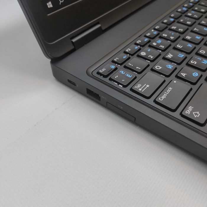 Ігровий Dell latitude 5591+Intel i5-8400H+Nvidia Geforce MX130 2Gb