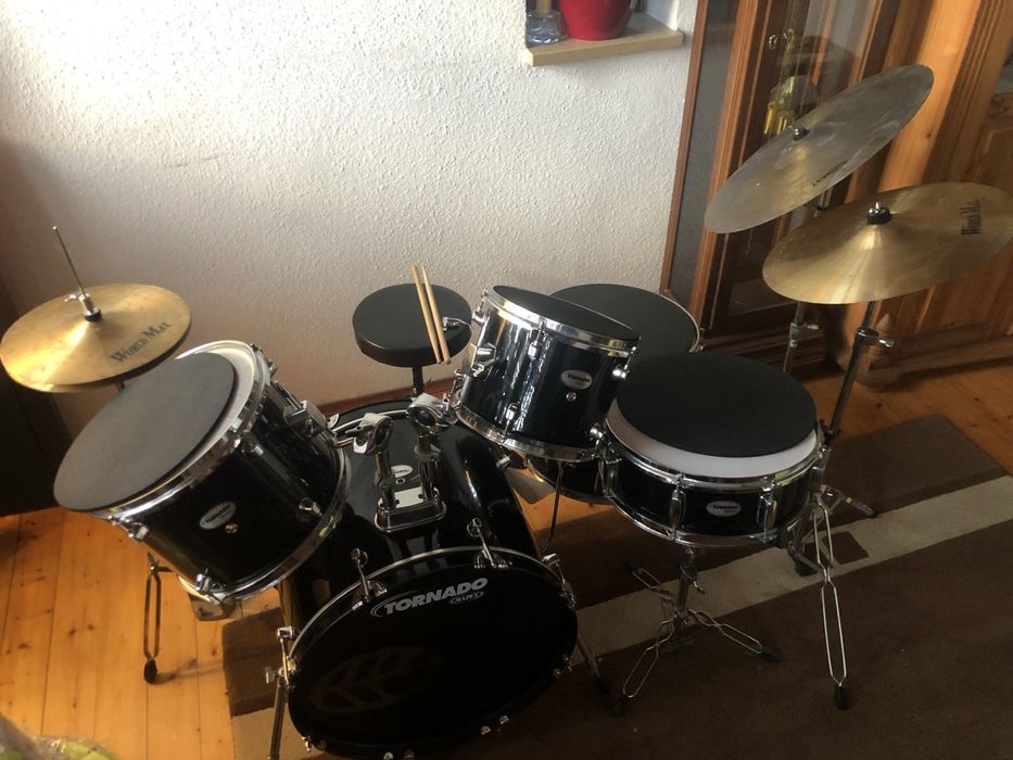 Ударна установка « Mapex Tornado“