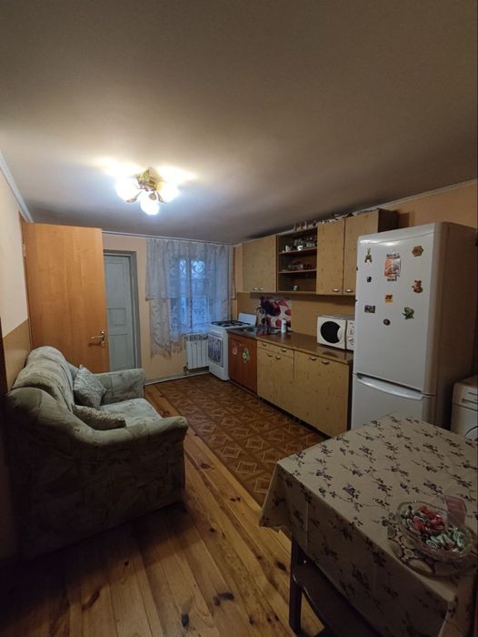 Здам в довгострокову оренду 2 поверх приватного будинку.