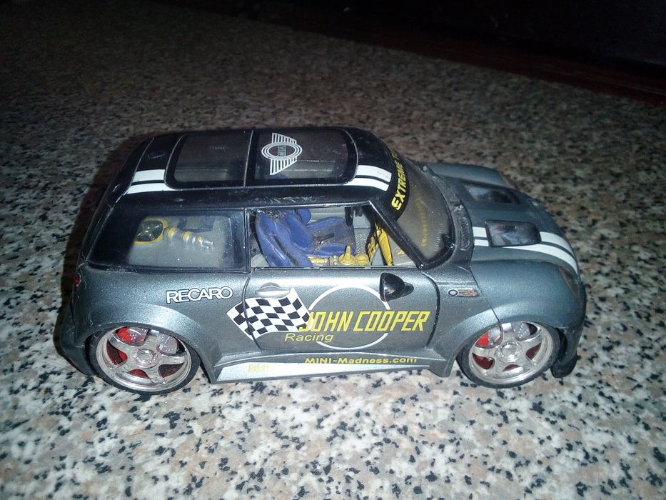 Miniatura BMW Mini Cooper S Escala 1:24