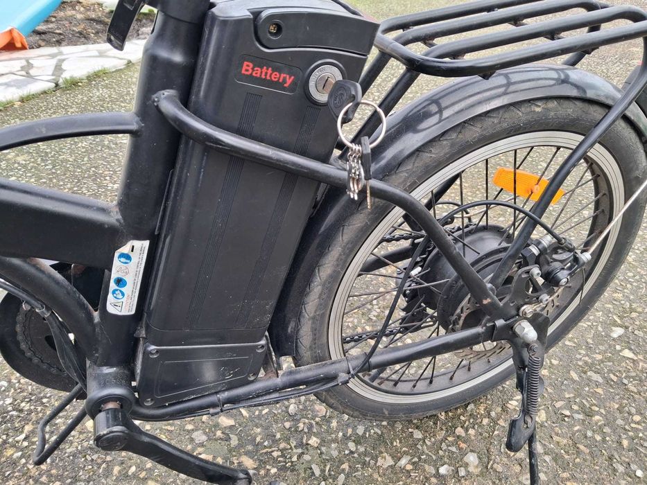 Bicicleta elétrica dobrável