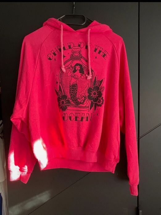 Różowa bluza z nadrukiem