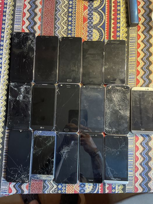 Телефоны на запчасти или под востановление