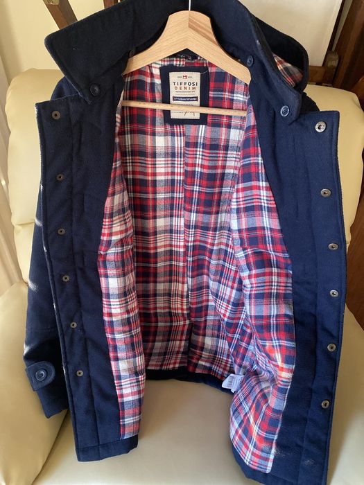 Sobretudo rapaz 13-14 anos Tiffosi