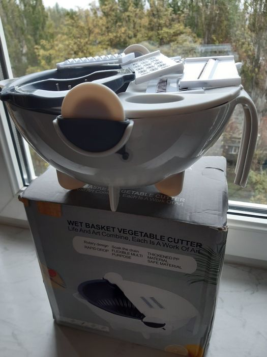 Механическая тёрка-овощирезка