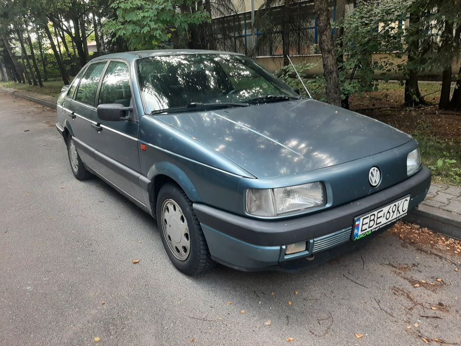 Volkswagen Passat b3 1989r/ 1.8 GL b+g