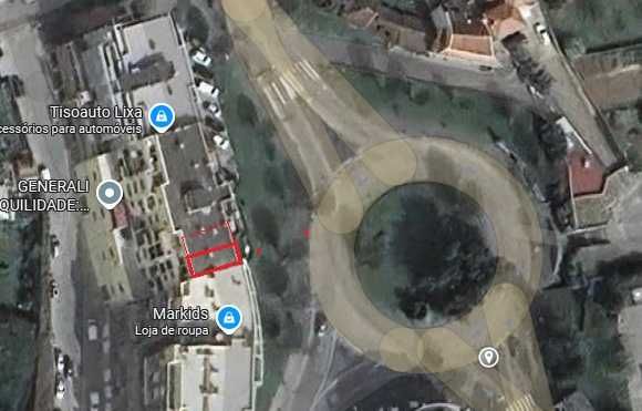 Espaço Comercial com boa visibilidade, na Cidade da Lixa, Felgueiras.