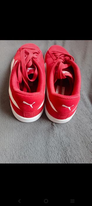 Czerwone buty puma