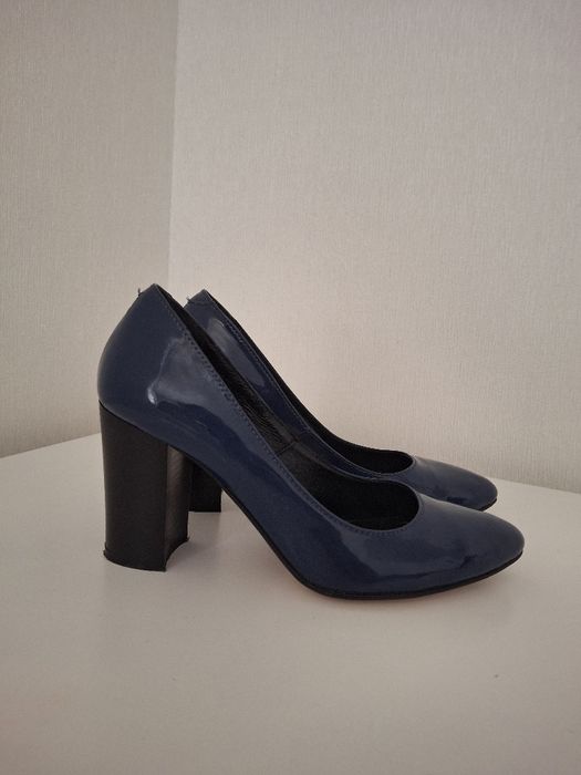 Продам туфлі жіночі