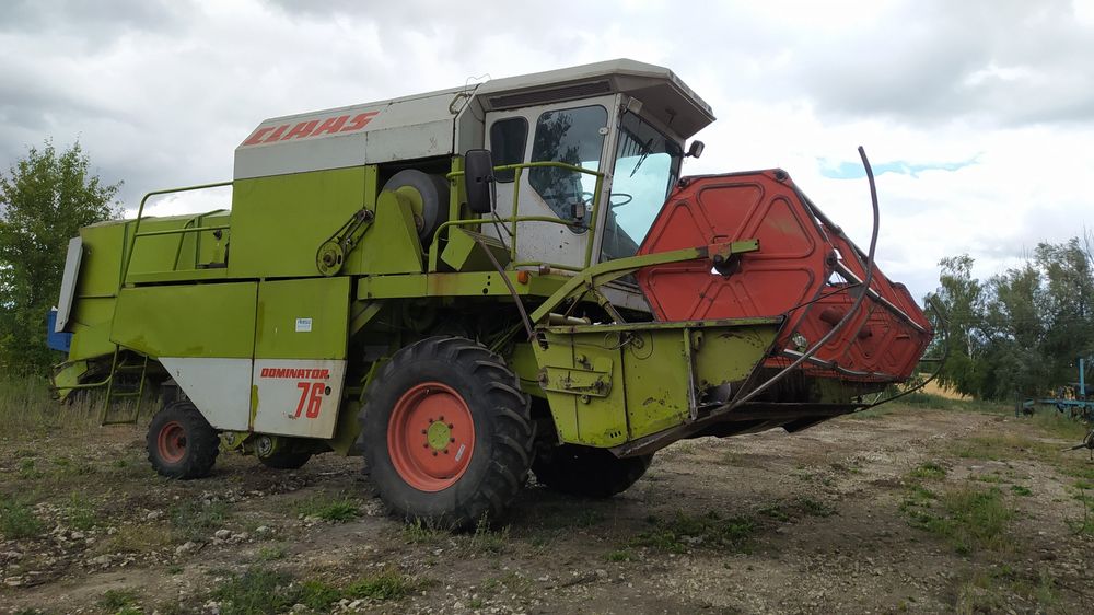 Claas dominator 76