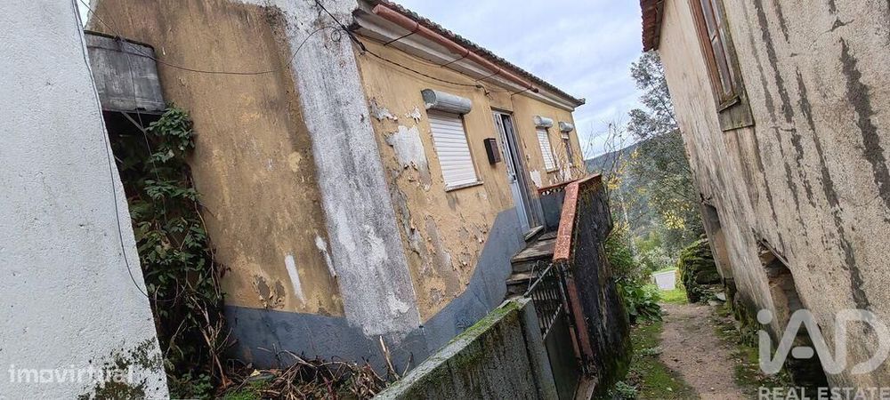 Casa / Villa T4 em Sobral de 106,5 m2