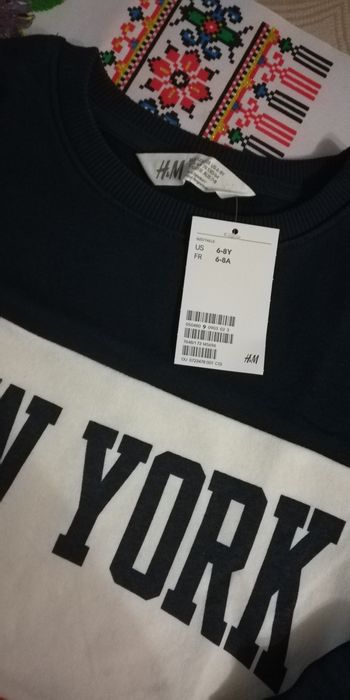 Новый свитшот мальчику Н&М на 6-8 лет