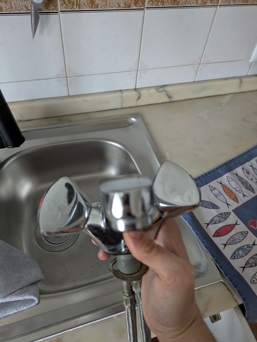 2 Torneiras de lavatório