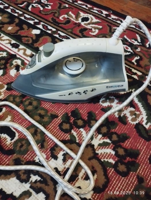 Утюг паровой Grunhelm немецкий