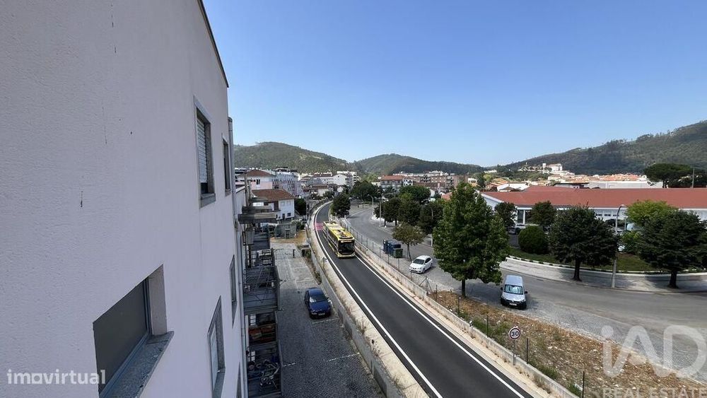 Apartamento T3 em Miranda do Corvo de 82,45 m2