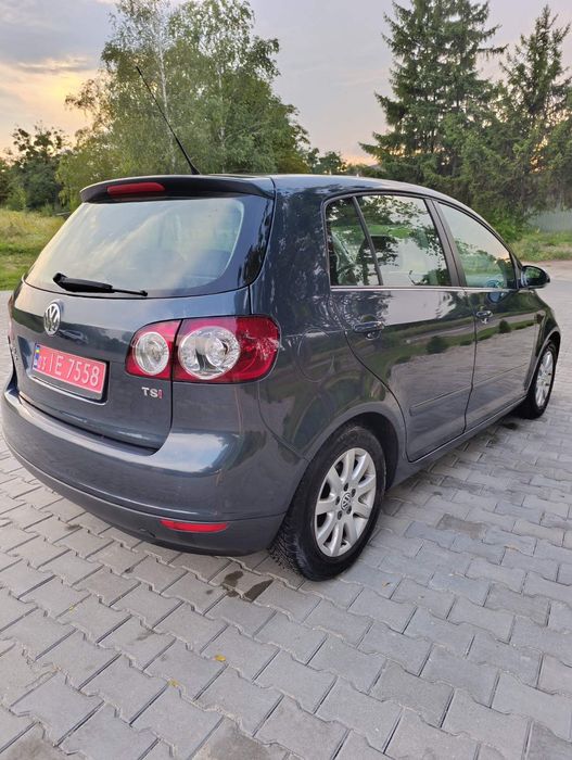 Volkswagen Golf Plus 2009р. автомат  1.4 caxa (90 кВ. 122 л.с.) бензин.