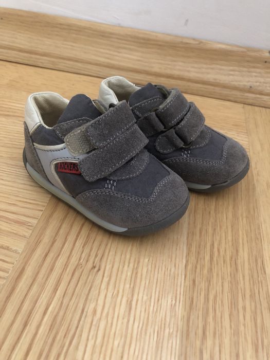 Кросівки для немовлят