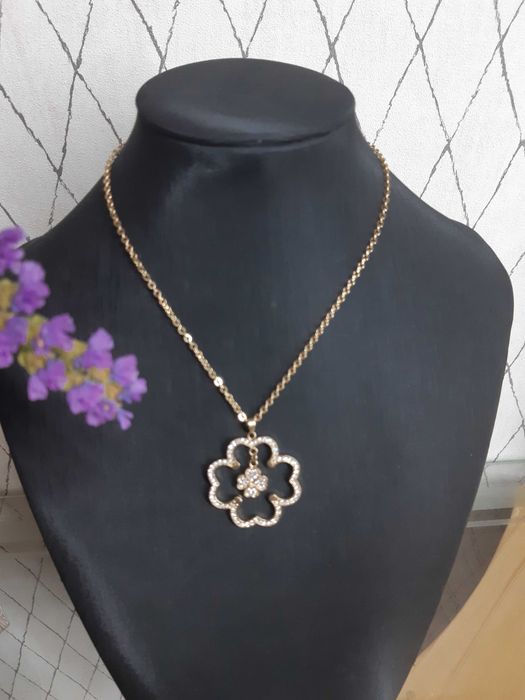 Colar em aço inoxidável trevo de quatro folhas