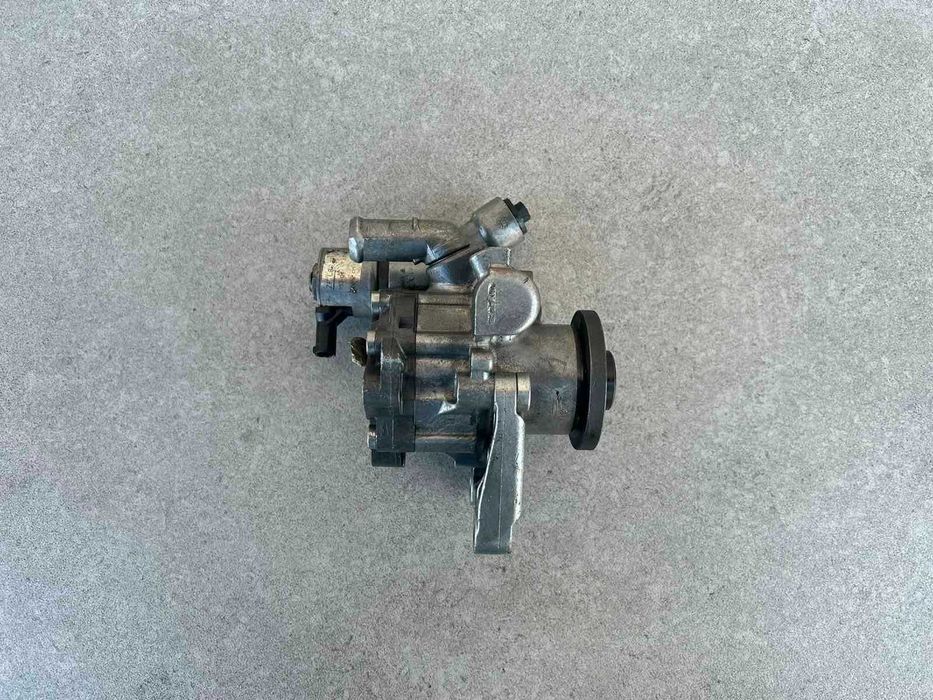 Насос гидроусилителя (AFS) BMW E90. E91. E92. E93. E82. E87 -2.5L 3.0L