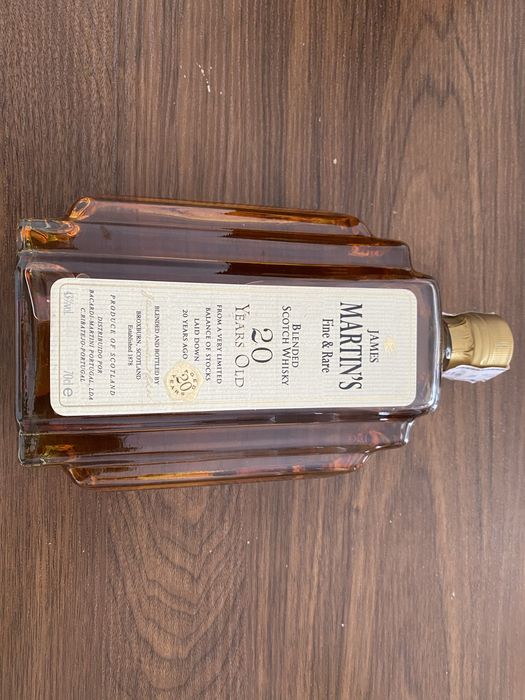 James M. Nova em caixa