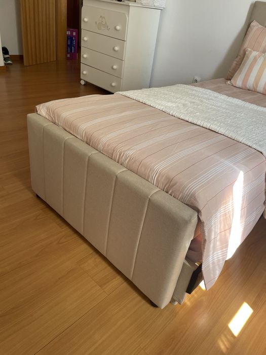 Cama dupla estofada 90x200