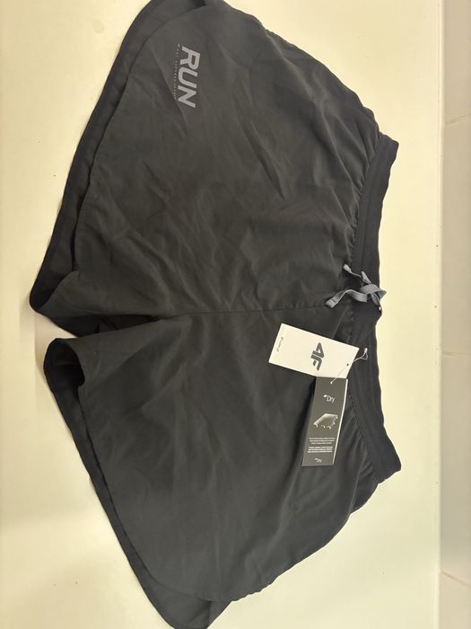 Spodenki biegowe 4F run new xl pro