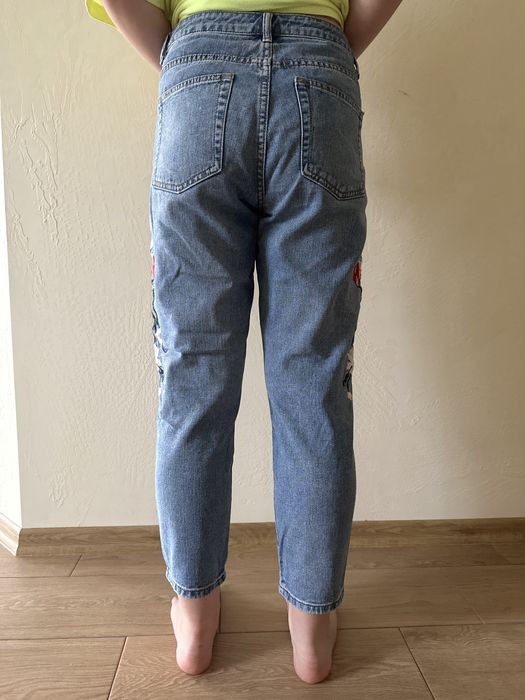 Бриджі з вишивкою