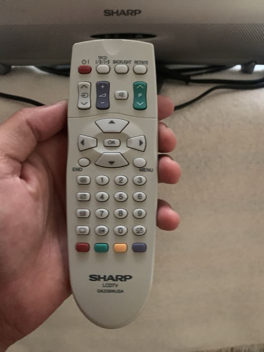 Televisão Sharp LC-15SH1E 15” LCD 4:3 – Ideal para Retro Gaming